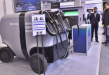 «Росатом» показал прототип российского робота-электрозаправщика