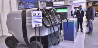 «Росатом» показал прототип российского робота-электрозаправщика