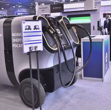 «Росатом» показал прототип российского робота-электрозаправщика