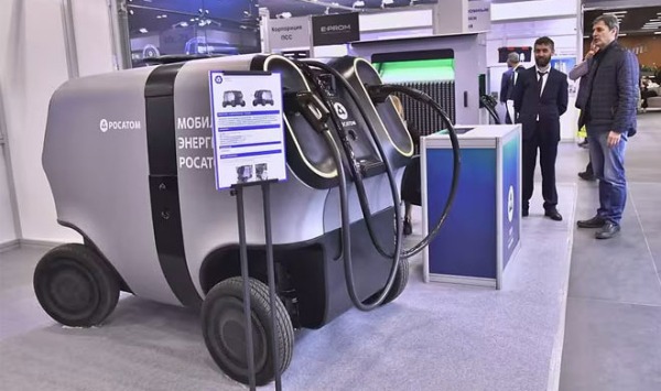&laquo;Росатом&raquo; показал прототип российского робота-электрозаправщика