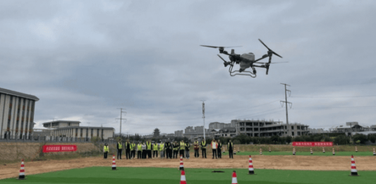 В Китае успешно испытали технологию непрерывной подзарядки дронов в полете