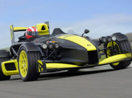 525-сильный гоночный карт Atom 4RR допущен к езде по дорогам общего пользования
