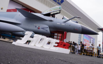 Китайский истребитель J-10CE победил в учебном бою Eurofighter Typhoon