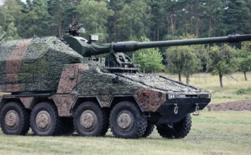 Самоходная гаубица RCH-155 на базе компактного БТР Boxer усилит британскую армию