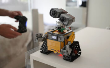 Энтузиаст собрал действующего робота WALL-E из LEGO — и вооружил его тазером