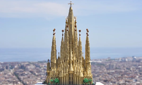 Lego выпустила свой самый большой конструктор — и это Sagrada Familia Антонио Гауди