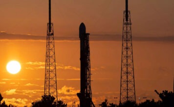 SpaceX испытала возвращаемую грузовую капсулу Starfall