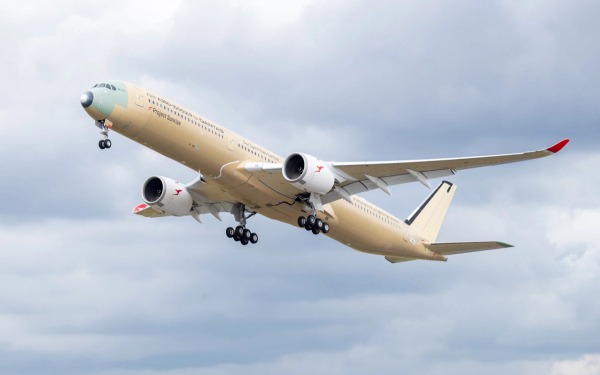 Airbus подняла в воздух самый дальнемагистральный авиалайнер в мире