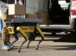 Знаменитый робопес Spot от Boston Dynamics готовится стать разносчиком посылок