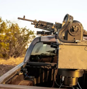 Роботизированная боевая система Bullfrog M240 может самостоятельно отслеживать и выцеливать людей