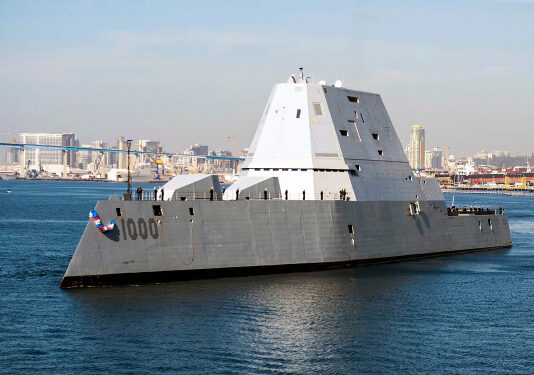 ВМС США пытаются перезапустить провальный проект эсминца Zumwalt с новым вооружением