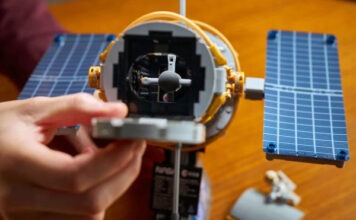 Lego выпустила точную копию телескопа Хаббл