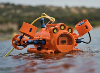 Французский инженер выпустил компактный подводный дрон BentiX