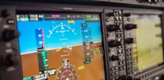Норвежские эксперты 40 минут убеждали систему GPS вертолета, что он летит прямо в море