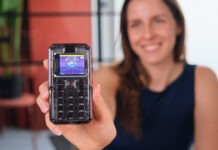 CircuitMess представила набор для сборки 4G-телефона MAKERphone 2.0