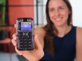 CircuitMess представила набор для сборки 4G-телефона MAKERphone 2.0